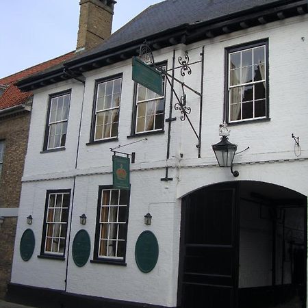 Crown Hotel Downham Market Bagian luar foto