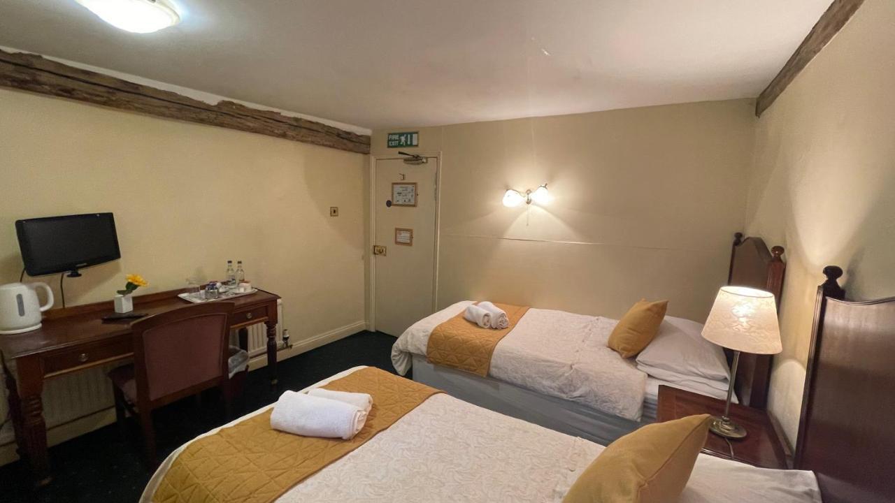 Crown Hotel Downham Market Bagian luar foto