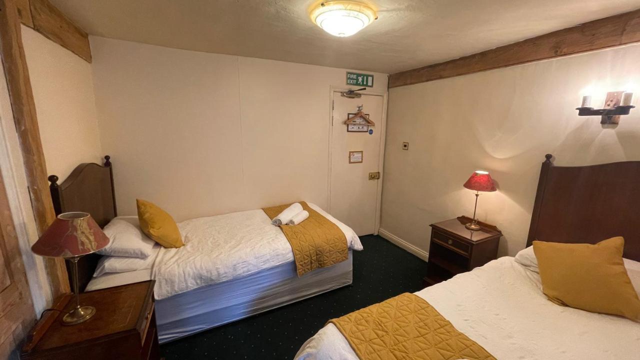 Crown Hotel Downham Market Bagian luar foto